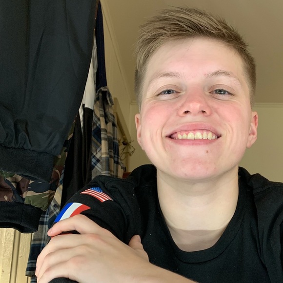 Meet your Posher, Natasha - Picture 1 of 1